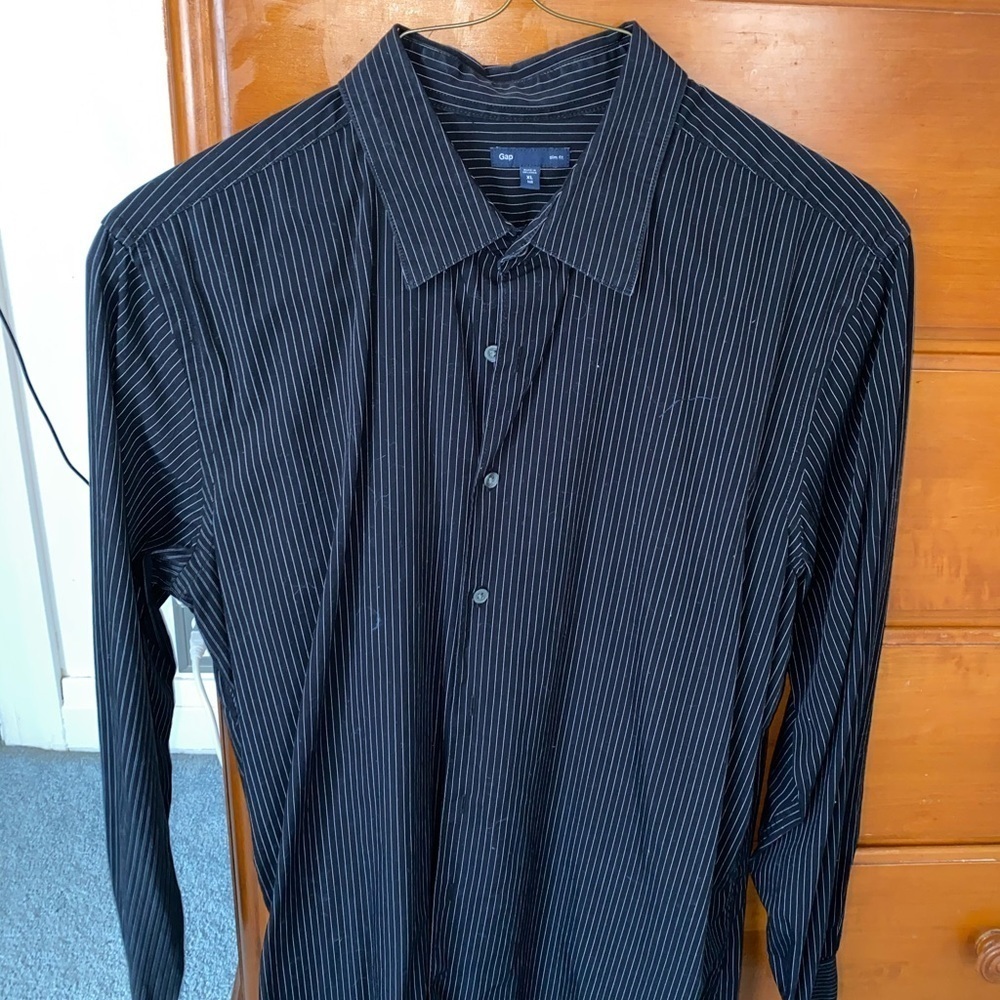 Gap Button Up Dress Shirt Black w/ Pinstripes